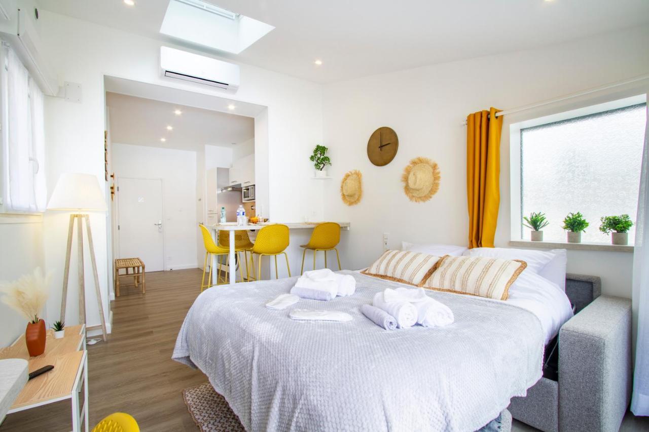 Soleil D'Ete: Balcony Retreat with Netflix & Free Parking Apartment Chalons-en-Champagne Exterior photo